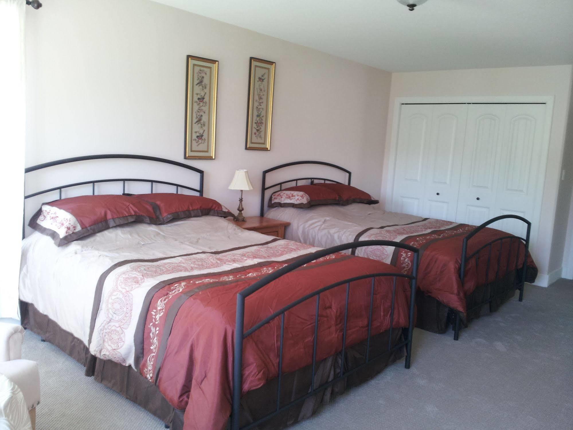 Harvelle House Bed & Breakfast Summerland Buitenkant foto